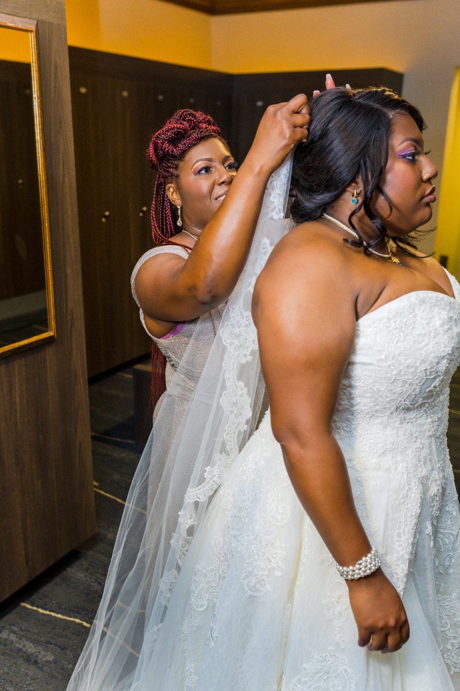 Las Vegas wedding photography — the veil being adjusted just before the ceremony