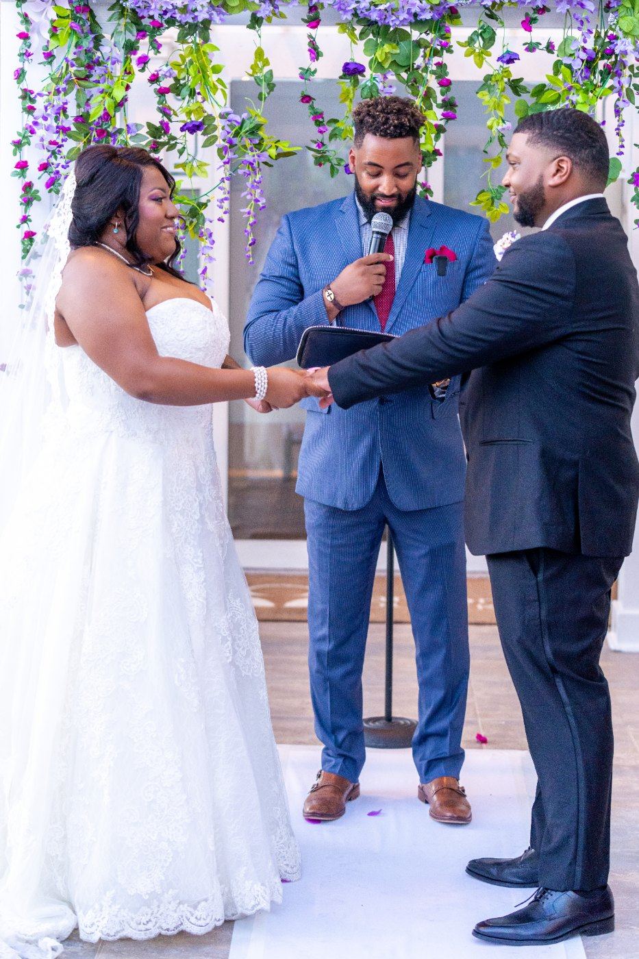 Las Vegas wedding photography — exchanging vows at the microphone