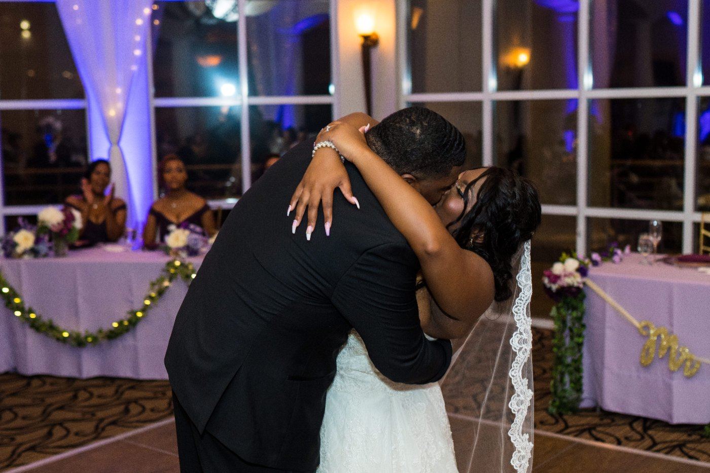 Las Vegas wedding photography — the dip at the end of the first dance
